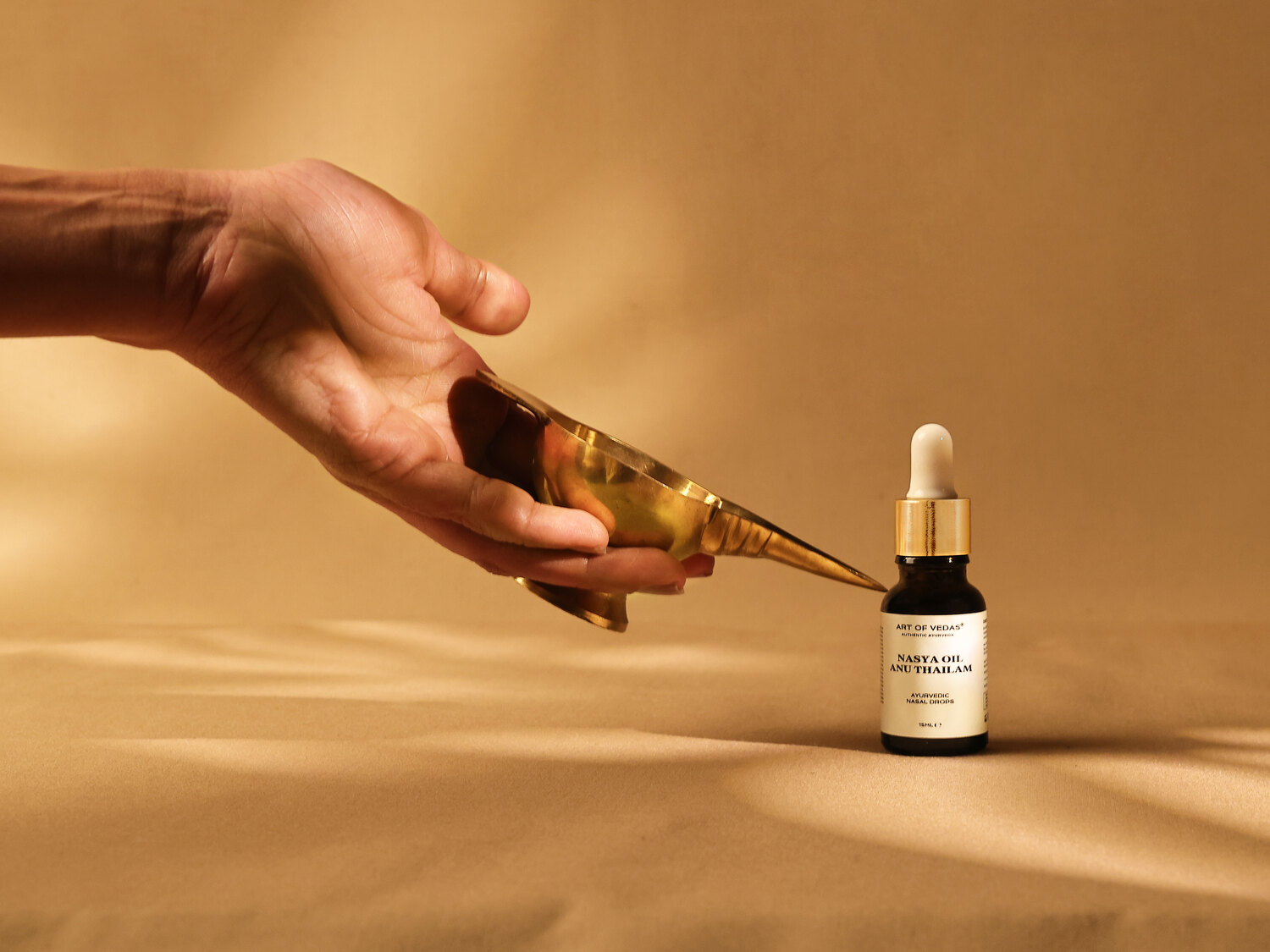 Huile nasale Anu Thailam avec bol rituel Kansa pour les comptes professionnels Shop Ayurveda EU